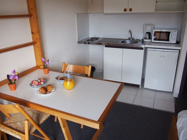 Imagen de la habitación del Hotel R&eacute;sidence BEAR. Foto 10