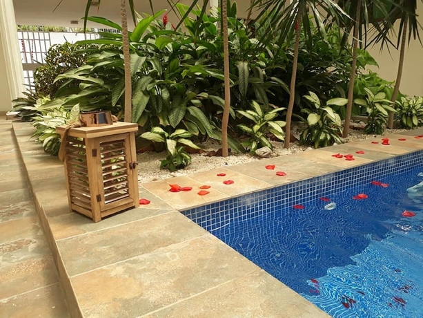 Imagen de la piscina del Hotel R&eacute;sidence Clean Apparts. Foto 17