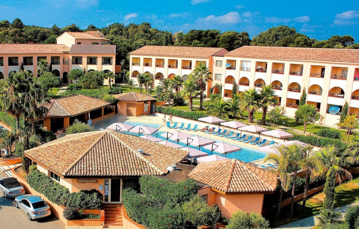 Imagen de la piscina del Hotel R&eacute;sidence Club Odalys Sognu Di Mare. Foto 16