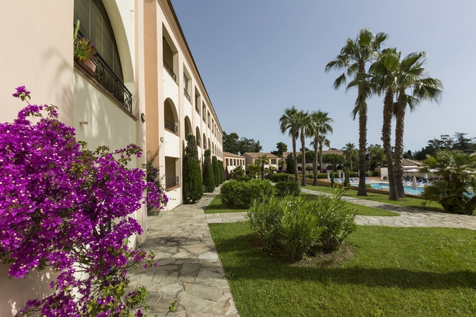 Imagen de los exteriores del Hotel R&eacute;sidence Club Odalys Sognu Di Mare. Foto 8