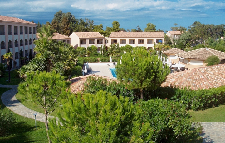 Imagen de los exteriores del Hotel R&eacute;sidence Club Odalys Sognu Di Mare. Foto 11