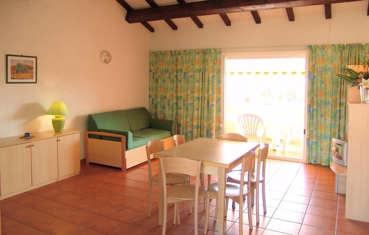 Imagen de los interiores del Hotel R&eacute;sidence Club Odalys Sognu Di Mare. Foto 14