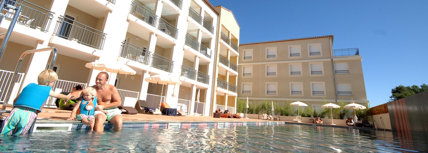 Imagen de la piscina del Hotel Résidence Côté Green. Foto 15
