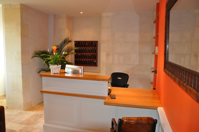 Imagen de los interiores del Hotel Résidence De Rohan, The Originals Relais. Foto 19