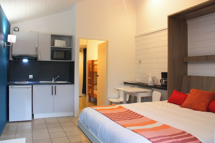 Imagen de los interiores del Hotel R&eacute;sidence Du Parc. Foto 12