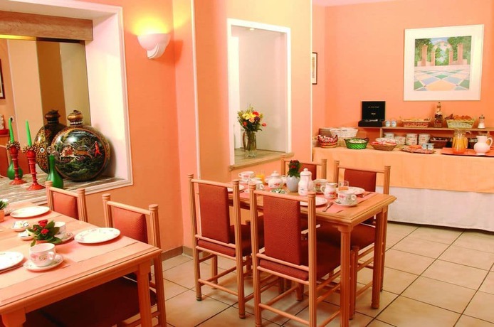 Imagen de los interiores del Hotel Résidence Du Pré. Foto 7