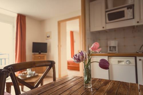 Imagen de la habitación del Hotel Résidence Éco-Domaine La Fontaine. Foto 11