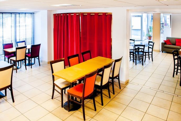 Imagen del bar/restaurante del Hotel R&eacute;sidence Foch, Lourdes. Foto 2