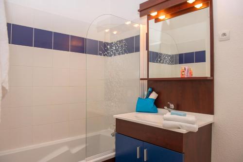 Imagen de la habitación del Hotel R&eacute;sidence Go&eacute;lia La Marina de Talaris. Foto 8