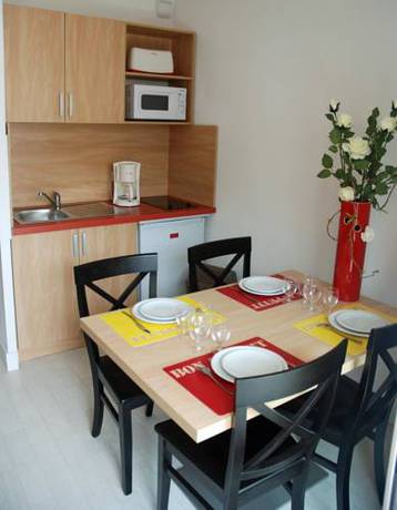 Imagen de la habitación del Hotel R&eacute;sidence Go&eacute;lia Le Grand Bleu. Foto 15