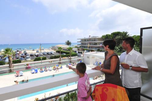 Imagen de la habitación del Hotel R&eacute;sidence Go&eacute;lia Royal Cap. Foto 8