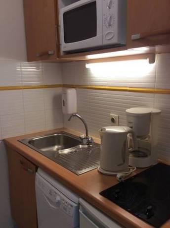 Imagen de la habitación del Hotel R&eacute;sidence Go&eacute;lia Sun City. Foto 6
