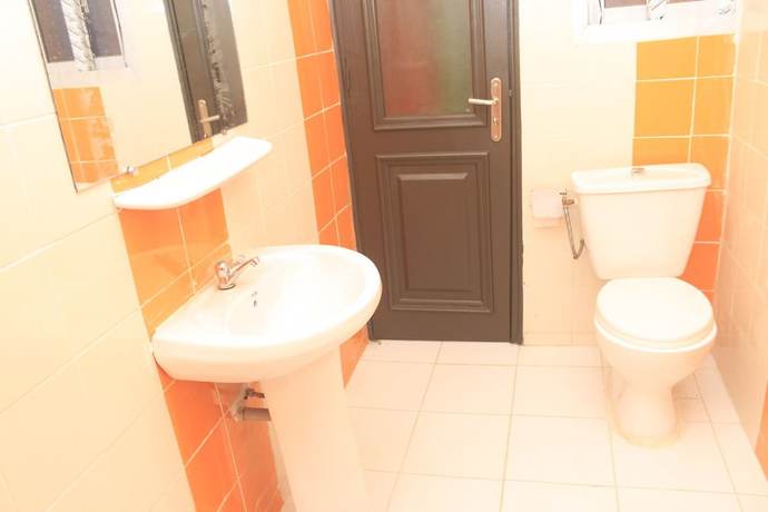 Imagen de la habitación del Hotel R&eacute;sidence H&ocirc;tel Phivare. Foto 4