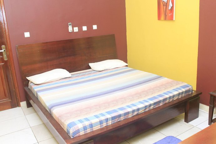 Imagen de la habitación del Hotel R&eacute;sidence H&ocirc;tel Phivare. Foto 13