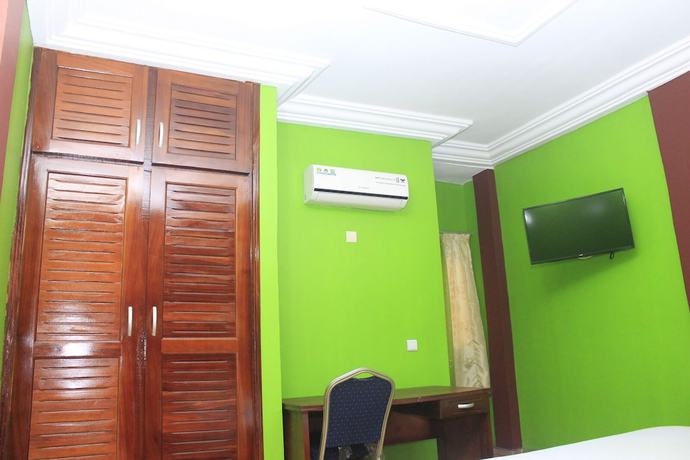 Imagen de la habitación del Hotel R&eacute;sidence H&ocirc;tel Phivare. Foto 14