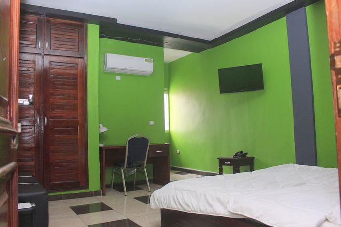 Imagen de la habitación del Hotel R&eacute;sidence H&ocirc;tel Phivare. Foto 15