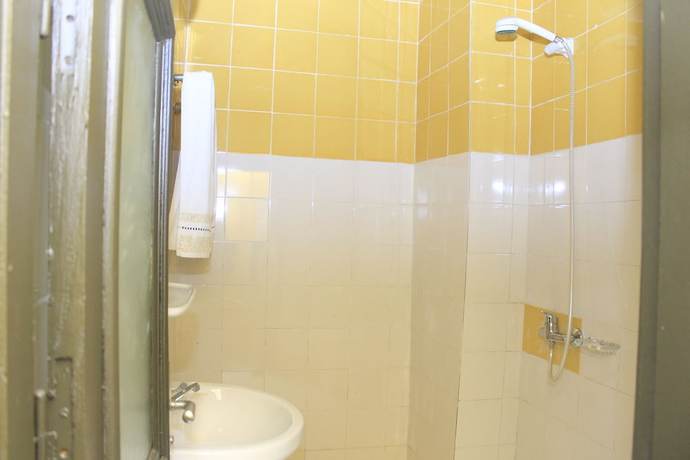 Imagen de la habitación del Hotel R&eacute;sidence H&ocirc;tel Phivare. Foto 18