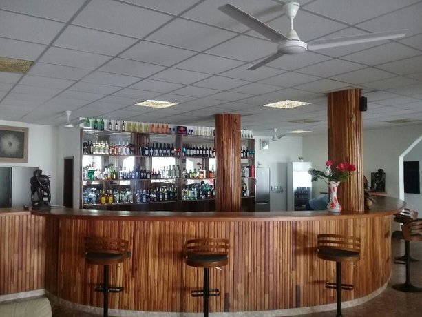 Imagen del bar/restaurante del Hotel R&eacute;sidence H&ocirc;tel la Marsu. Foto 3