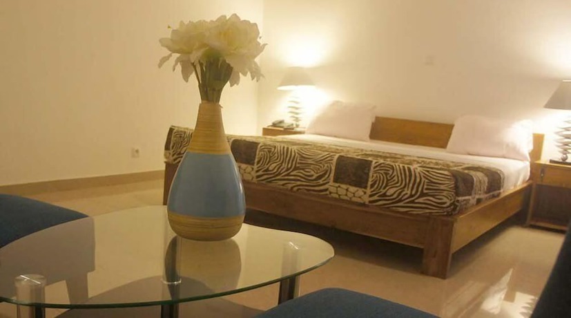 Imagen de la habitación del Hotel R&eacute;sidence H&ocirc;tel la Marsu. Foto 8