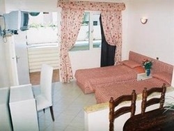 Imagen de los interiores del Hotel R&eacute;sidence Jamil. Foto 2