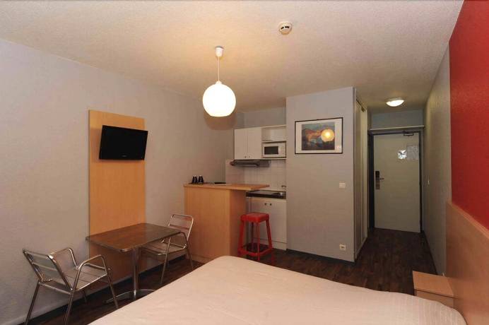 Imagen de la habitación del Hotel Résidence La Frégate, Le Havre. Foto 6