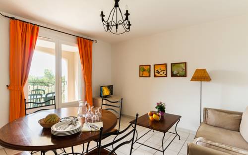 Imagen de la habitación del Hotel R&eacute;sidence Lagrange Vacances Le Domaine De Bourgeac. Foto 2