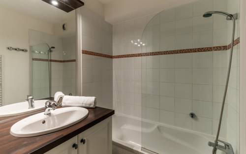 Imagen de la habitación del Hotel R&eacute;sidence Lagrange Vacances Le Domaine De Bourgeac. Foto 7