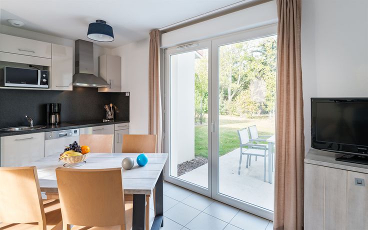 Imagen de los interiores del Hotel Résidence Lagrange Vacances Le Village De La Mer. Foto 8