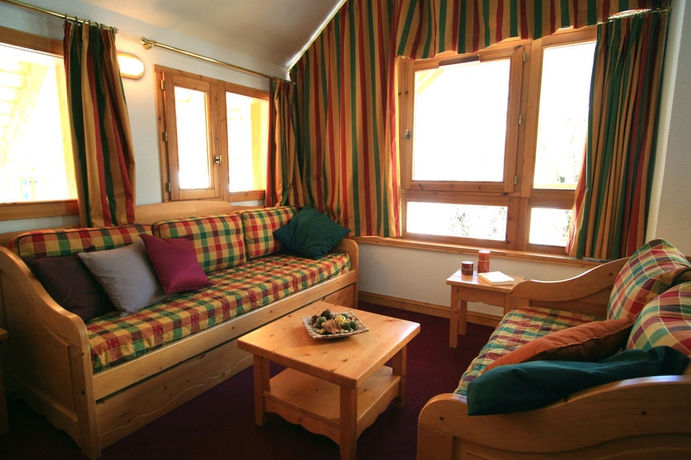 Imagen de los interiores del Hotel R&eacute;sidence Lagrange Vacances Les Chalets Du Galibier 1 Et 2. Foto 13