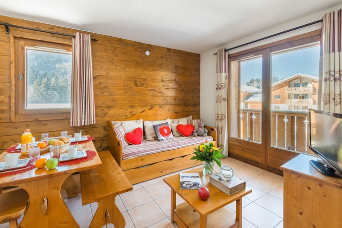 Imagen de los interiores del Hotel Résidence Lagrange Vacances Les Fermes De Samoëns. Foto 12