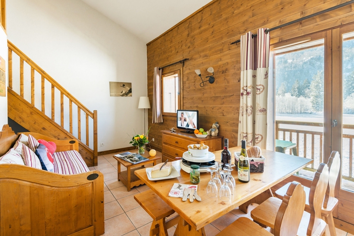 Imagen de los interiores del Hotel Résidence Lagrange Vacances Les Fermes De Samoëns. Foto 15