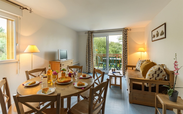 Imagen de los interiores del Hotel R&eacute;sidence Lagrange Vacances Les Roches Douvres. Foto 5