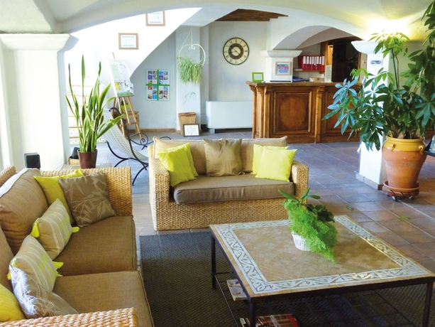 Imagen de los interiores del Hotel R&eacute;sidence Lagrange Vacances Port-marine. Foto 10