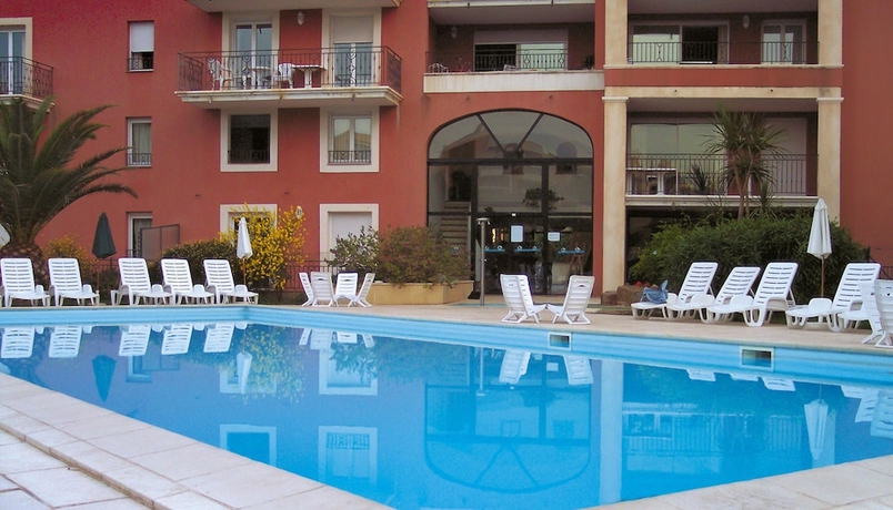 Imagen de la piscina del Hotel R&eacute;sidence Lagrange Vacances Port-marine. Foto 16