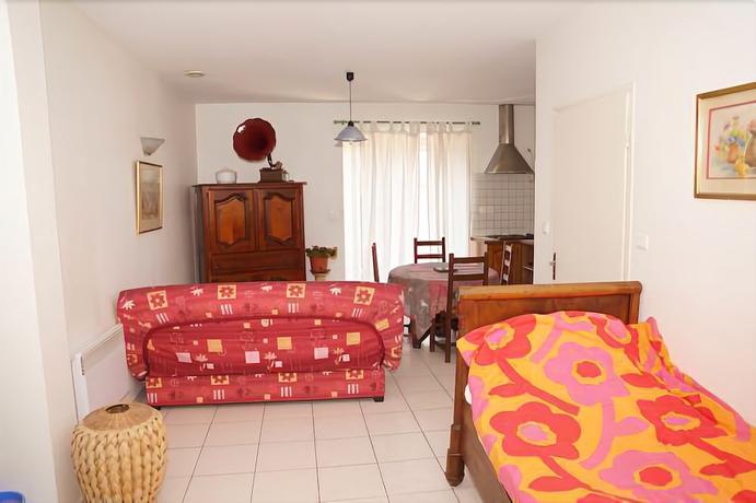 Imagen de la habitación del Hotel Résidence Larroque. Foto 2