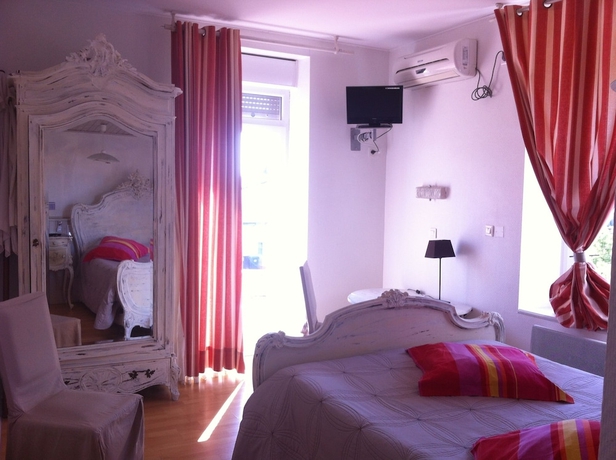 Imagen de la habitación del Hotel R&eacute;sidence Larroque. Foto 11