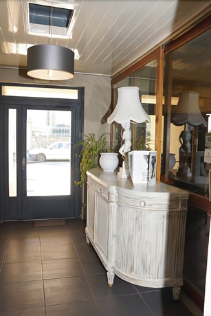 Imagen de los interiores del Hotel R&eacute;sidence Larroque. Foto 15