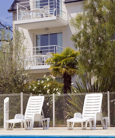 Imagen de los exteriores del Hotel R&eacute;sidence Le Domaine Des Gl&eacute;nan. Foto 8