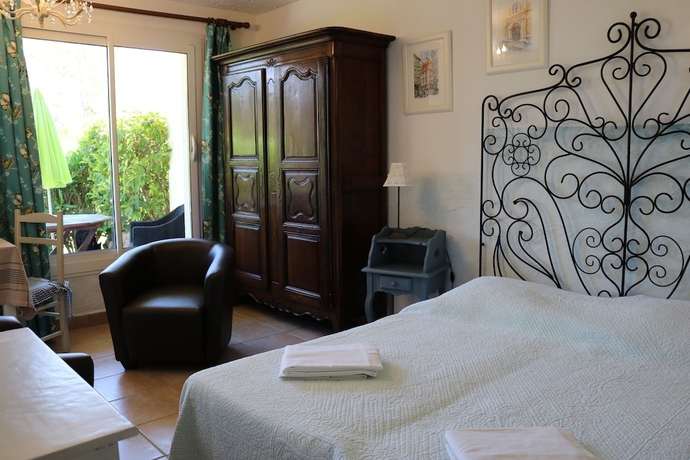 Imagen de la habitación del Hotel R&eacute;sidence Le Home. Foto 11