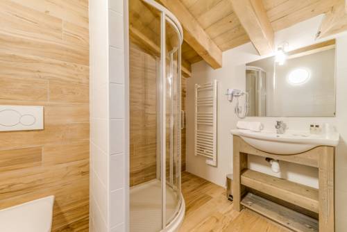 Imagen de la habitación del Hotel R&eacute;sidence Le Roc Noir. Foto 4