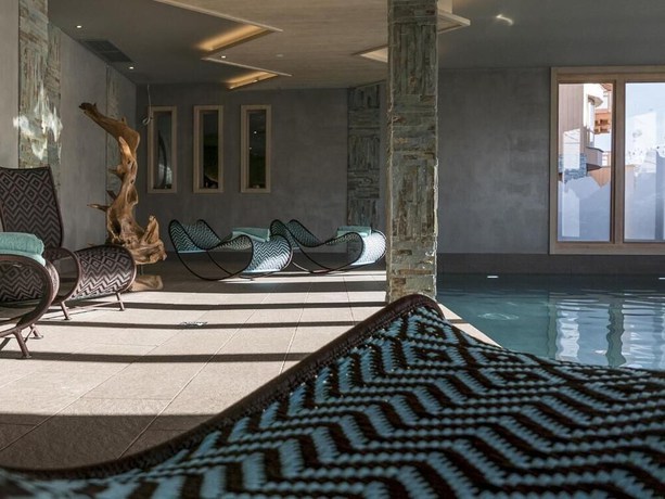 Imagen de la piscina del Hotel R&eacute;sidence Le Taos. Foto 18