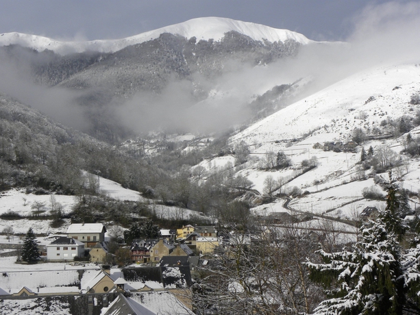 Imagen de los exteriores del Hotel Résidence Les Balcons de la Neste. Foto 9