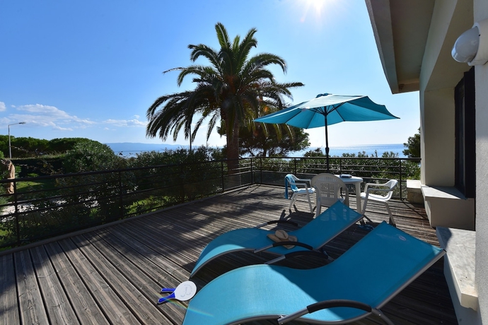 Imagen de la habitación del Hotel R&eacute;sidence Les Calanques, Ayacio. Foto 4