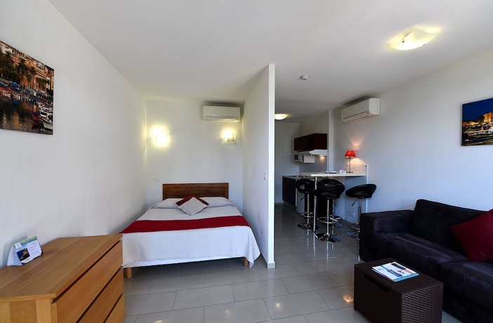 Imagen de la habitación del Hotel R&eacute;sidence Les Calanques, Ayacio. Foto 5