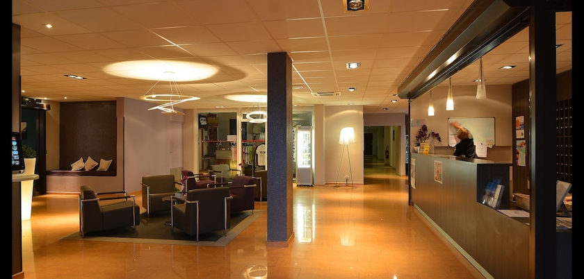 Imagen de los interiores del Hotel R&eacute;sidence Les Calanques, Ayacio. Foto 14