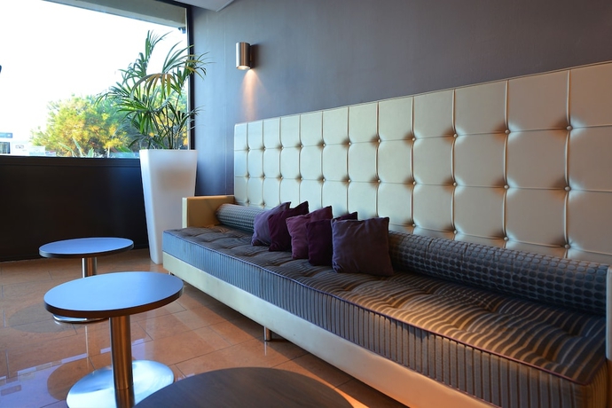 Imagen de los interiores del Hotel R&eacute;sidence Les Calanques, Ayacio. Foto 18