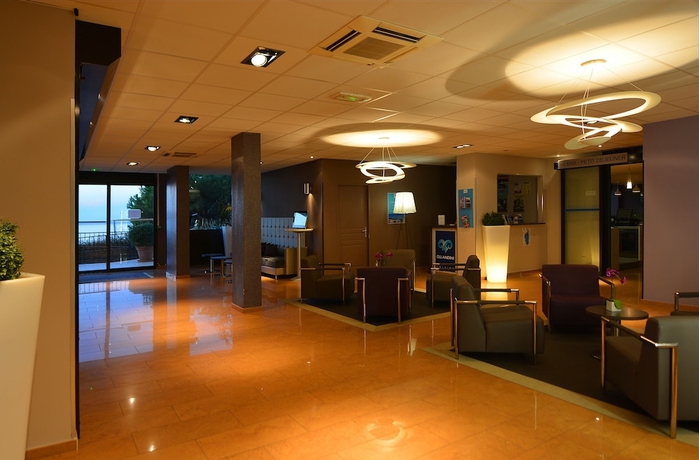 Imagen de los interiores del Hotel Résidence Les Calanques. Foto 15