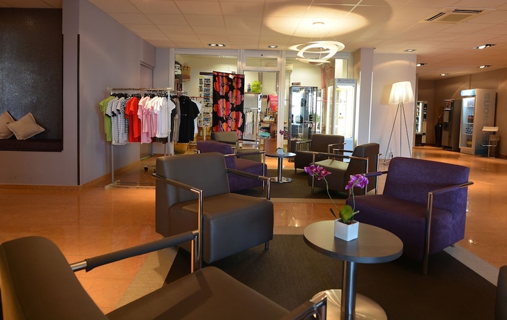 Imagen de los interiores del Hotel Résidence Les Calanques. Foto 17