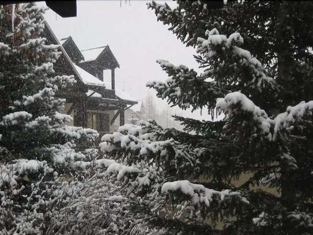 Imagen de los exteriores del Hotel R&eacute;sidence Les Colchiques. Foto 15