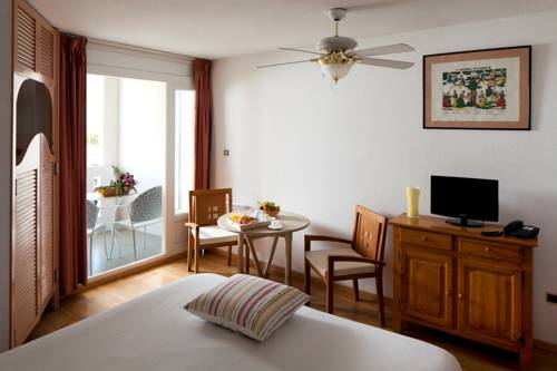 Imagen de la habitación del Hotel R&eacute;sidence Les Grands Pins. Foto 4